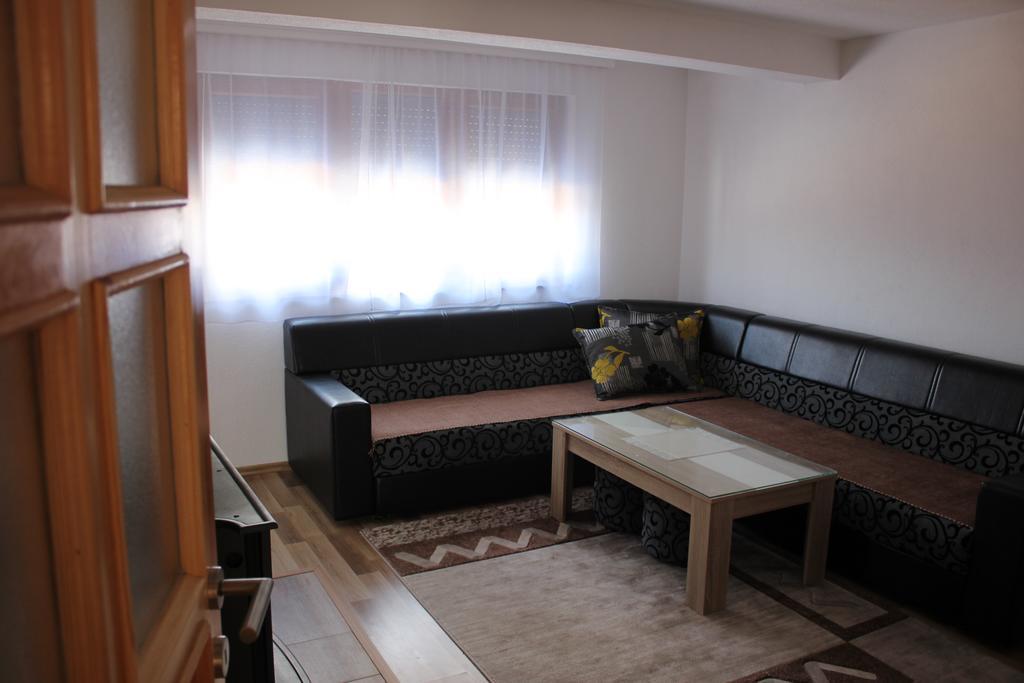 ולאסיץ Apartments Zoni מראה חיצוני תמונה