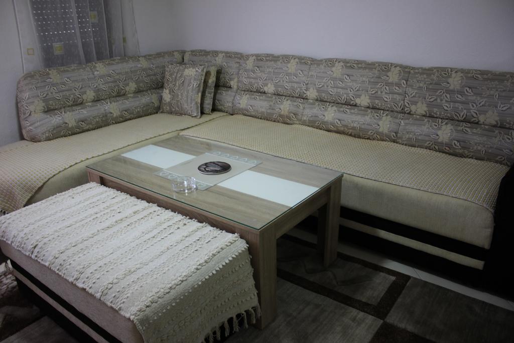ולאסיץ Apartments Zoni מראה חיצוני תמונה