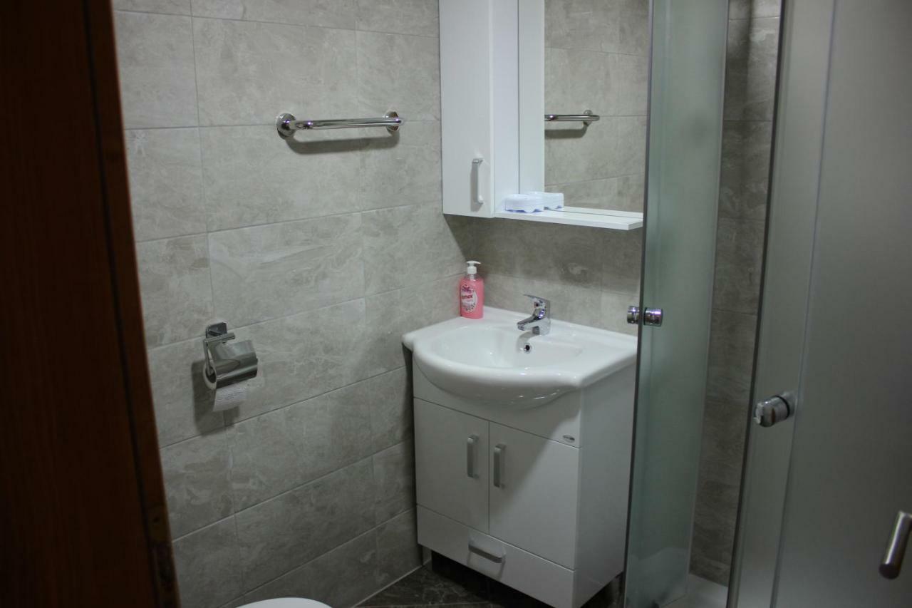 ולאסיץ Apartments Zoni מראה חיצוני תמונה
